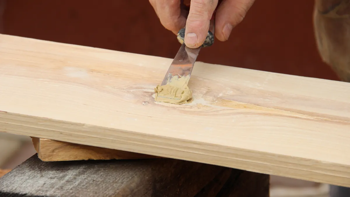 Filling a large gap with wood filler