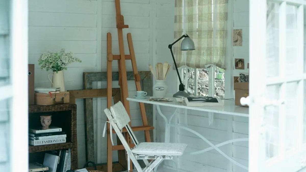 Interior shed painting idea 3