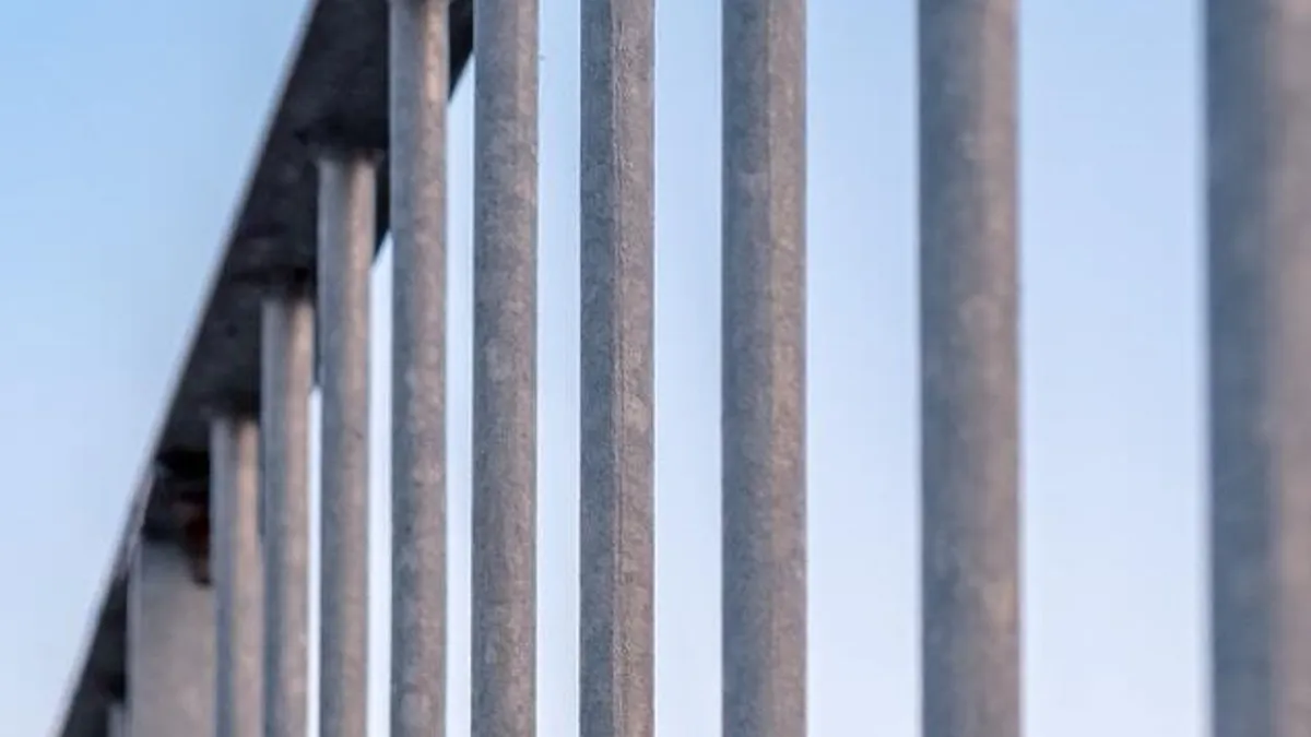 Painting exterior metal