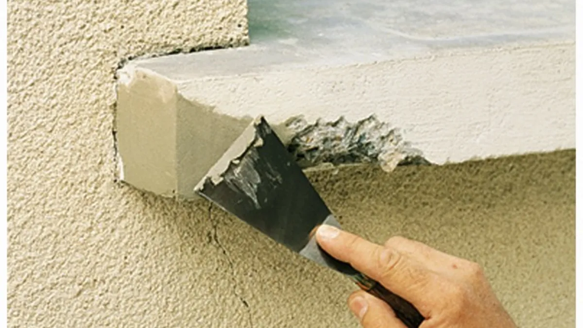 Toupret Masonry Repair Filler In Action 1